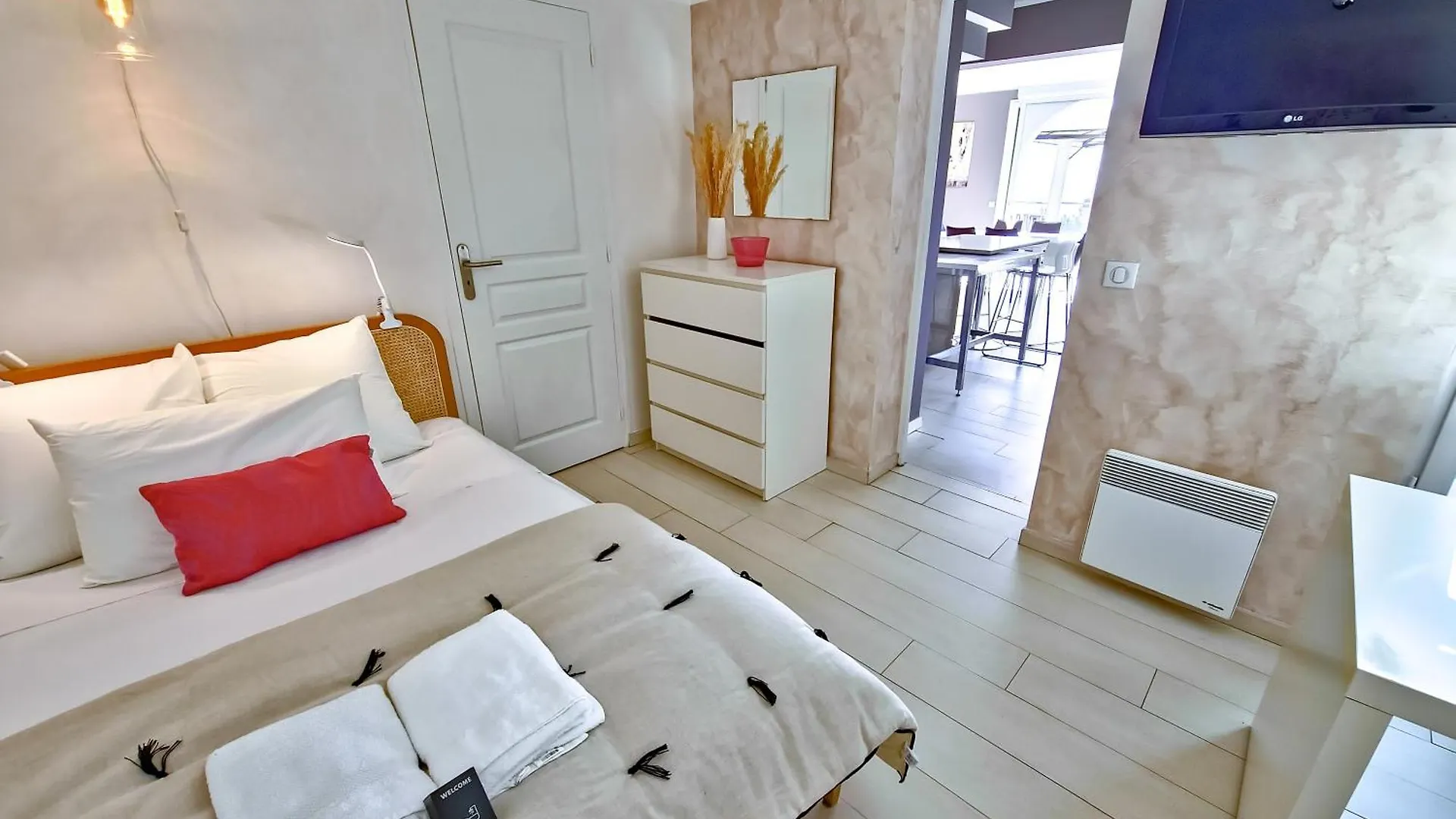 Demeure Domaine Du Soleil Villa Le Lavandou 0*,